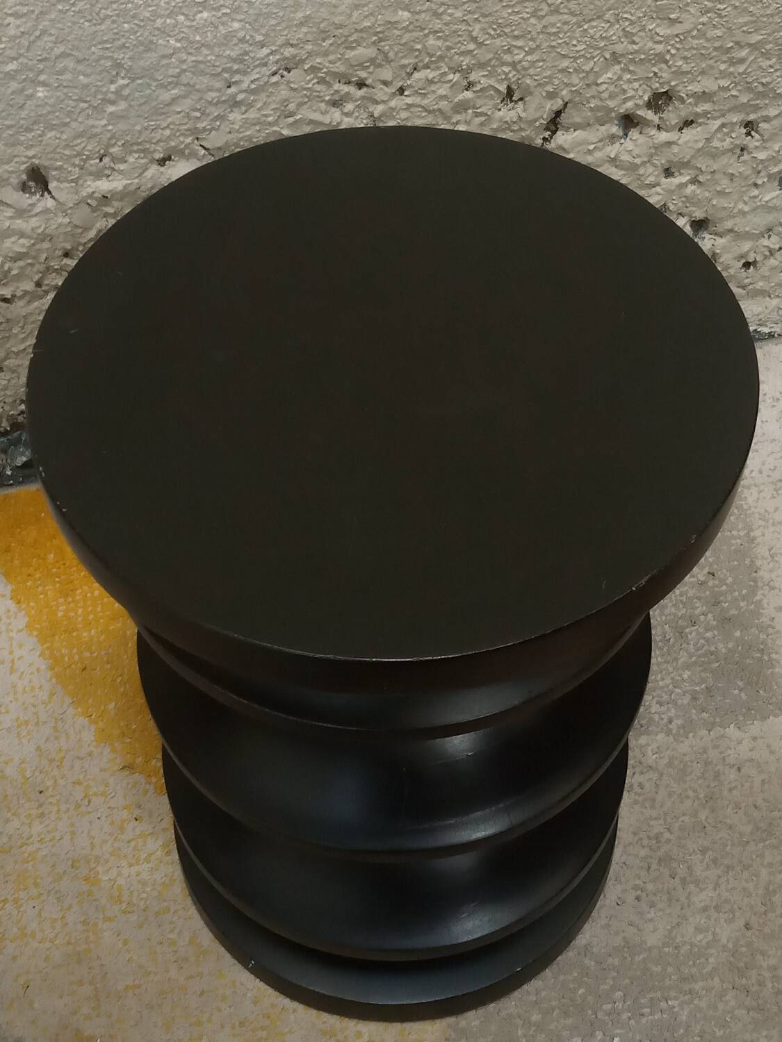 Tabouret en bois massif