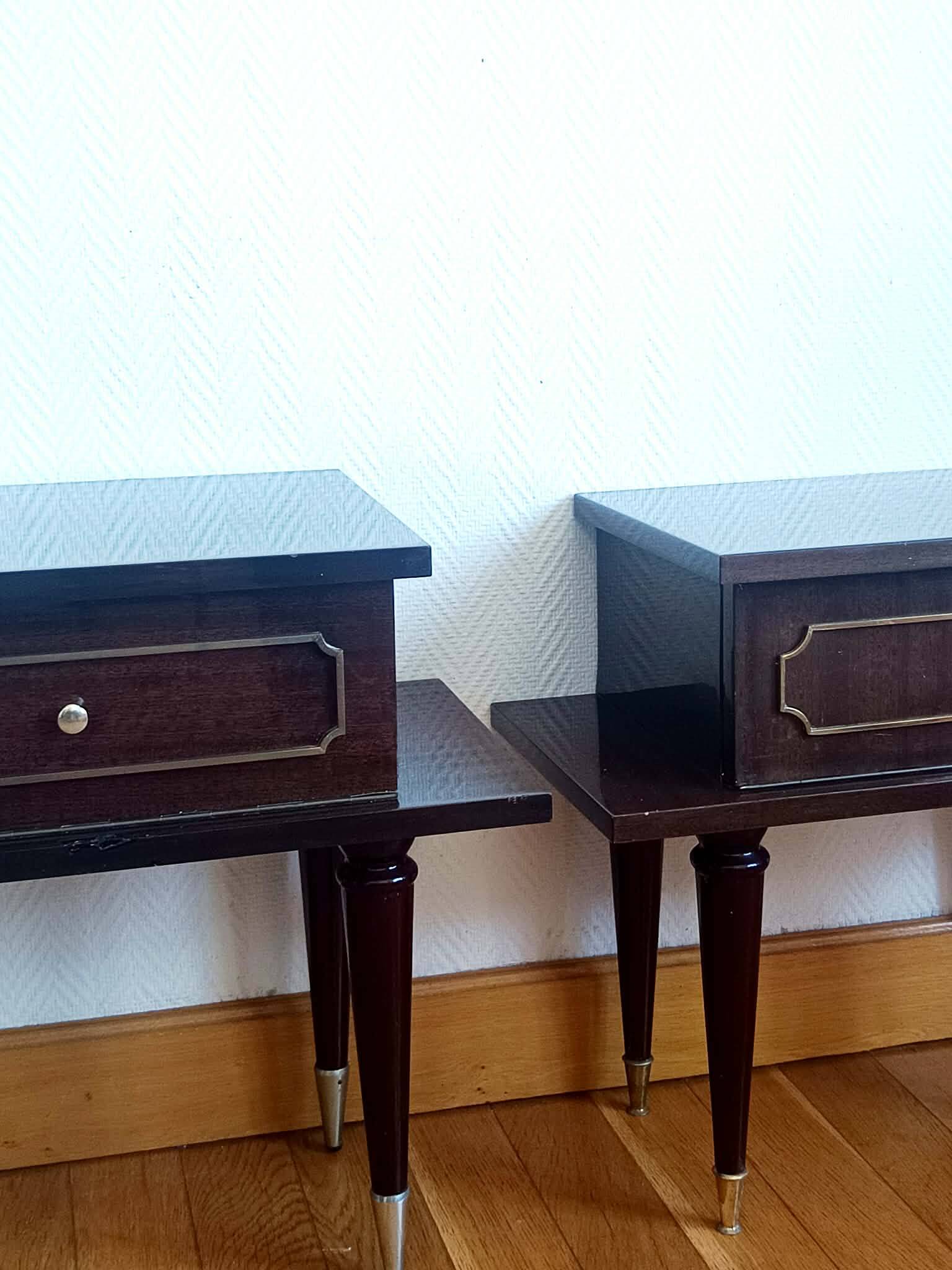 Paire de chevets en bois laqué mid-century 1950