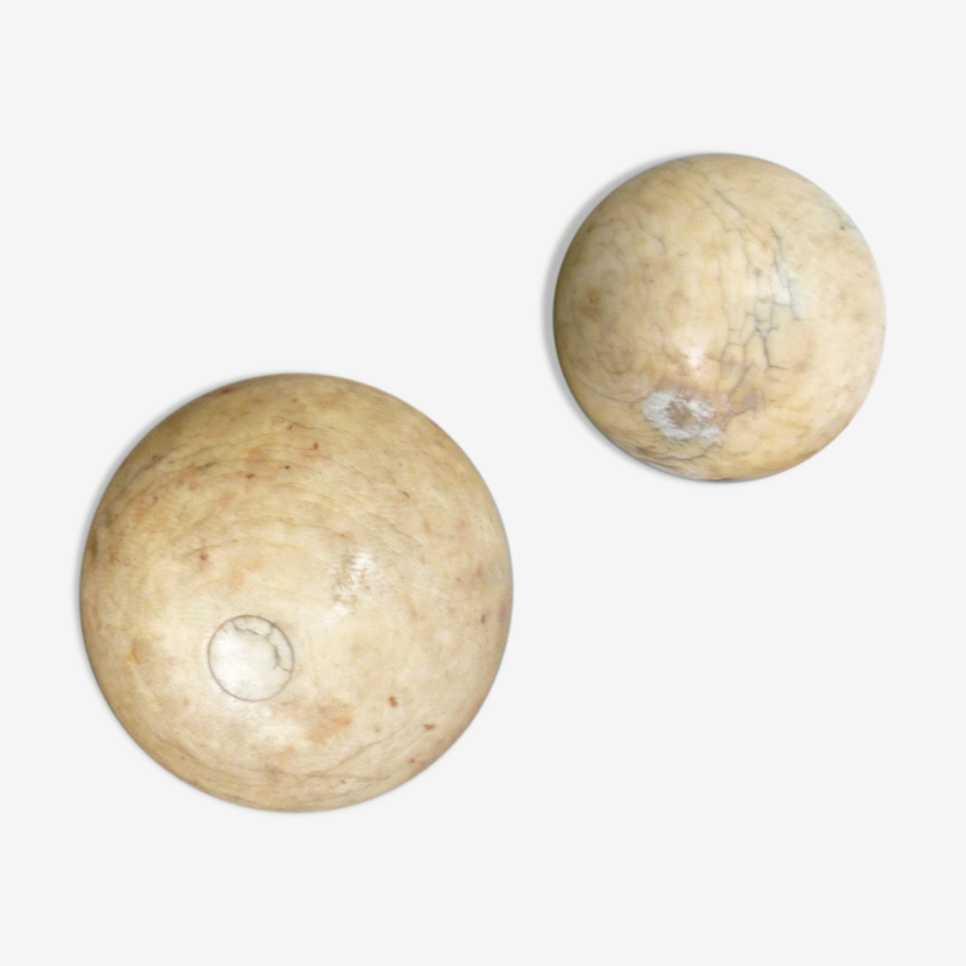 Boules de billard anciennes en ivoire 2 lots de 2 boulles | Selency