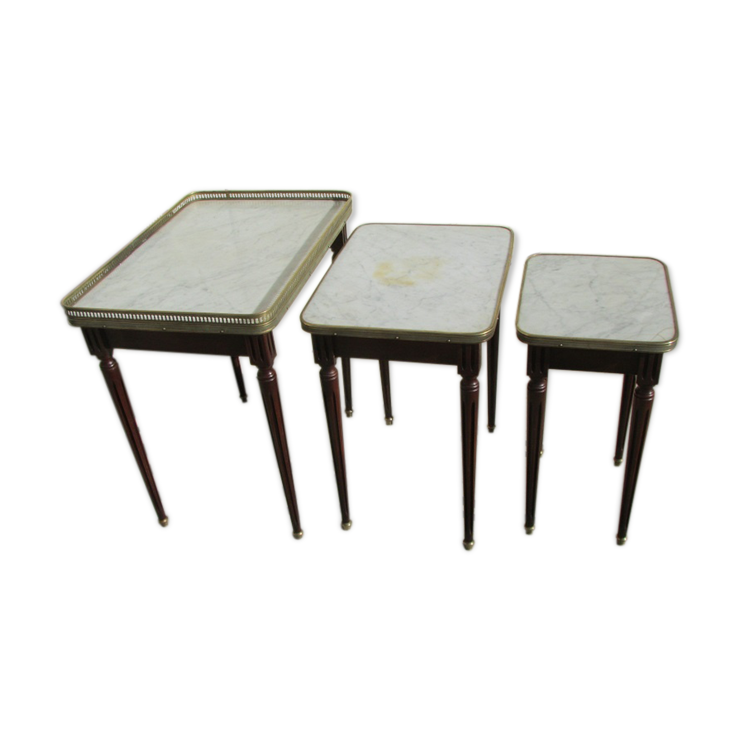 3 tables gigognes Louis XVI