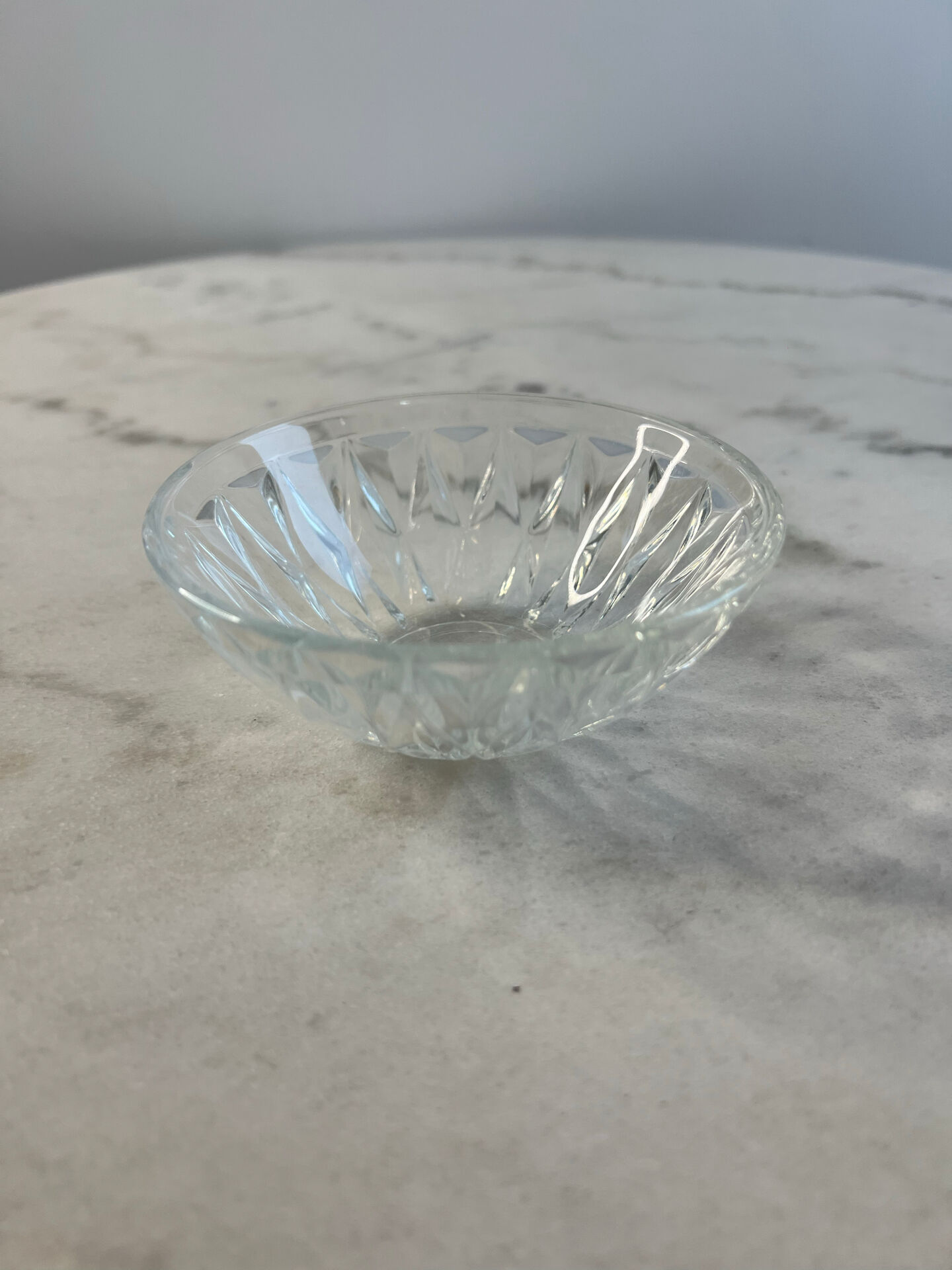 Cut glass bowl stamped France 11cm