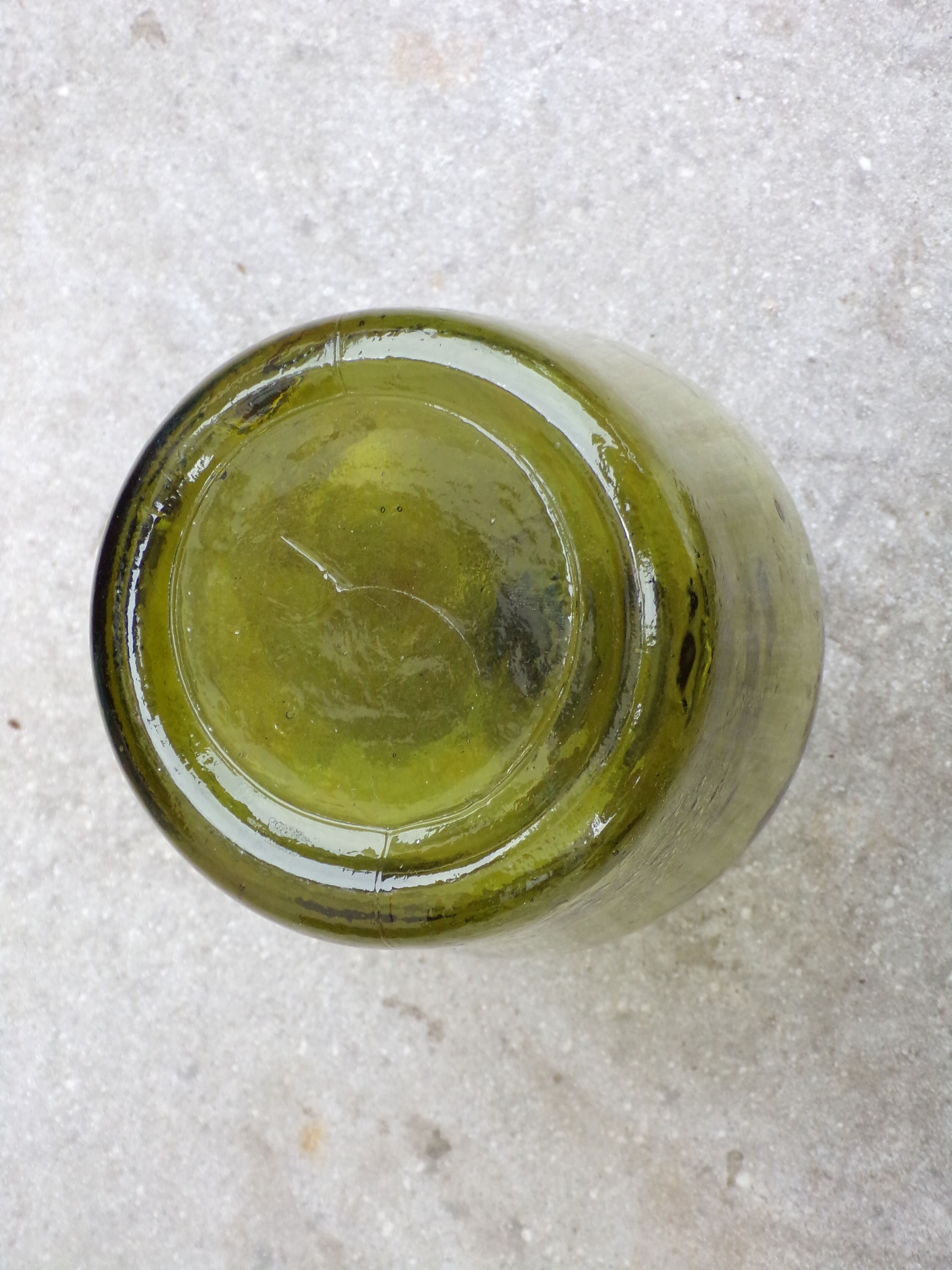 Demijohn green 2 liters glass