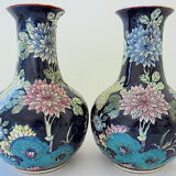 Paire de vases en porcelaine de la Chine