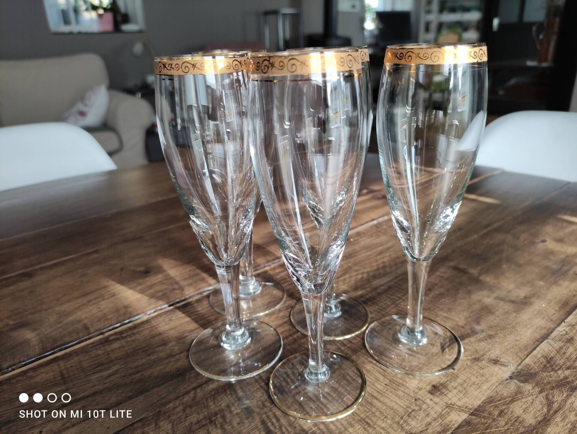 Set of 5 champagne flutes in crystal frieze and golden border