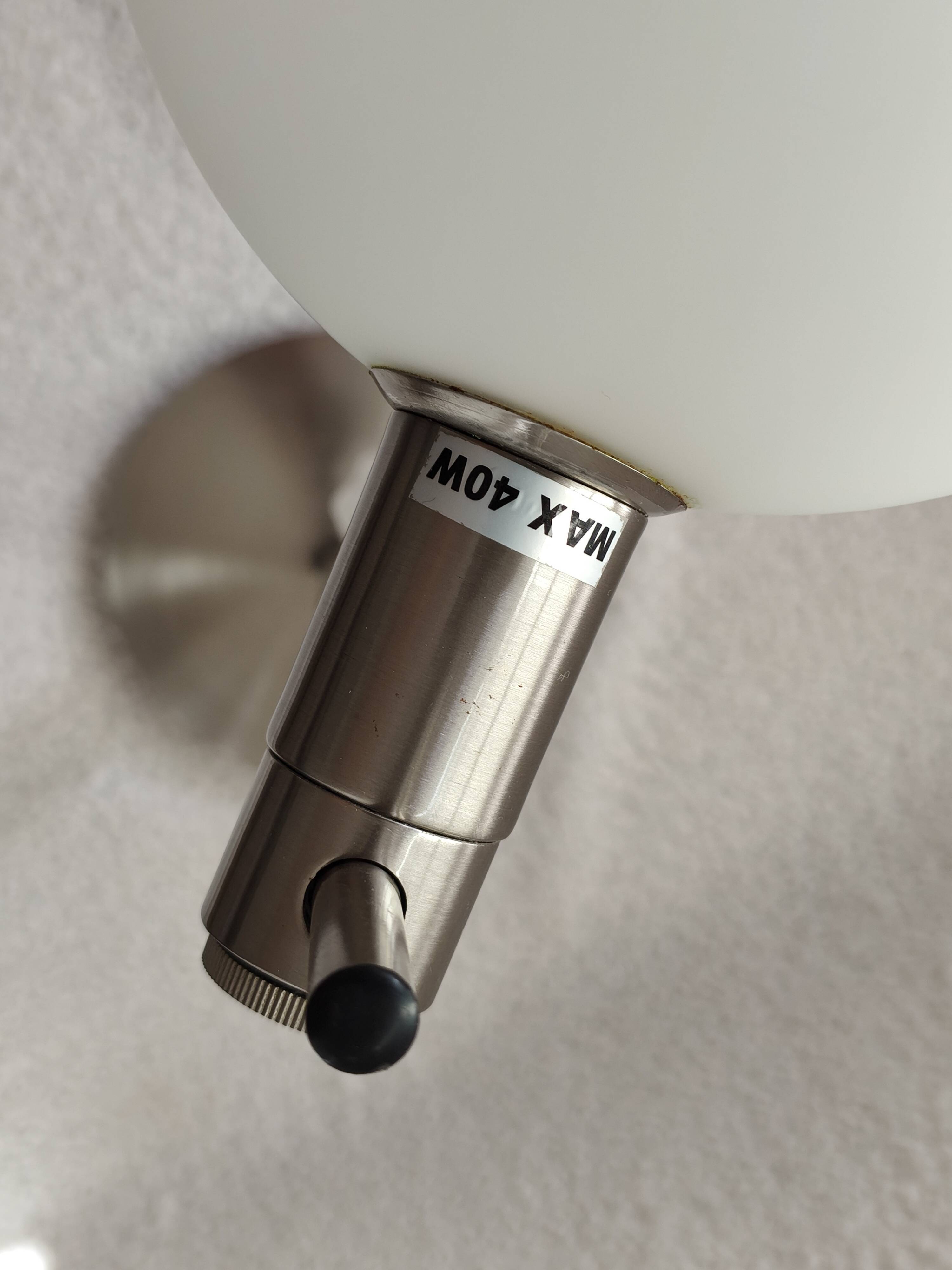 Table lamp from Mathias.