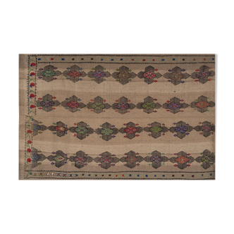 Carpet 140x227 cm