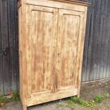 Parisian wardrobe wood in the rough "skirts"