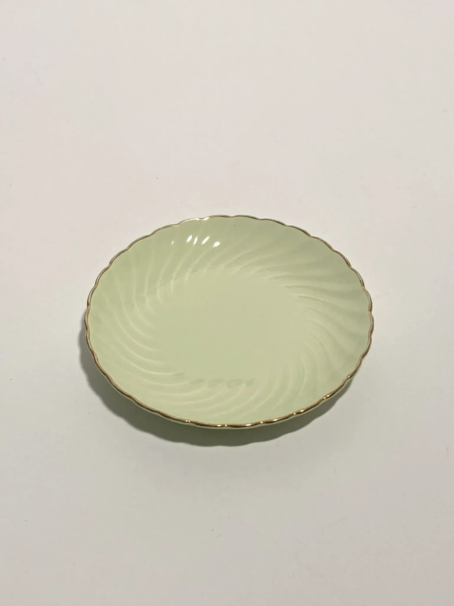 Assiettes à dessert en porcelaine