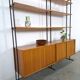 Modulair Omnia wandsysteem, Hilker, teak en zwart staal met legplanken