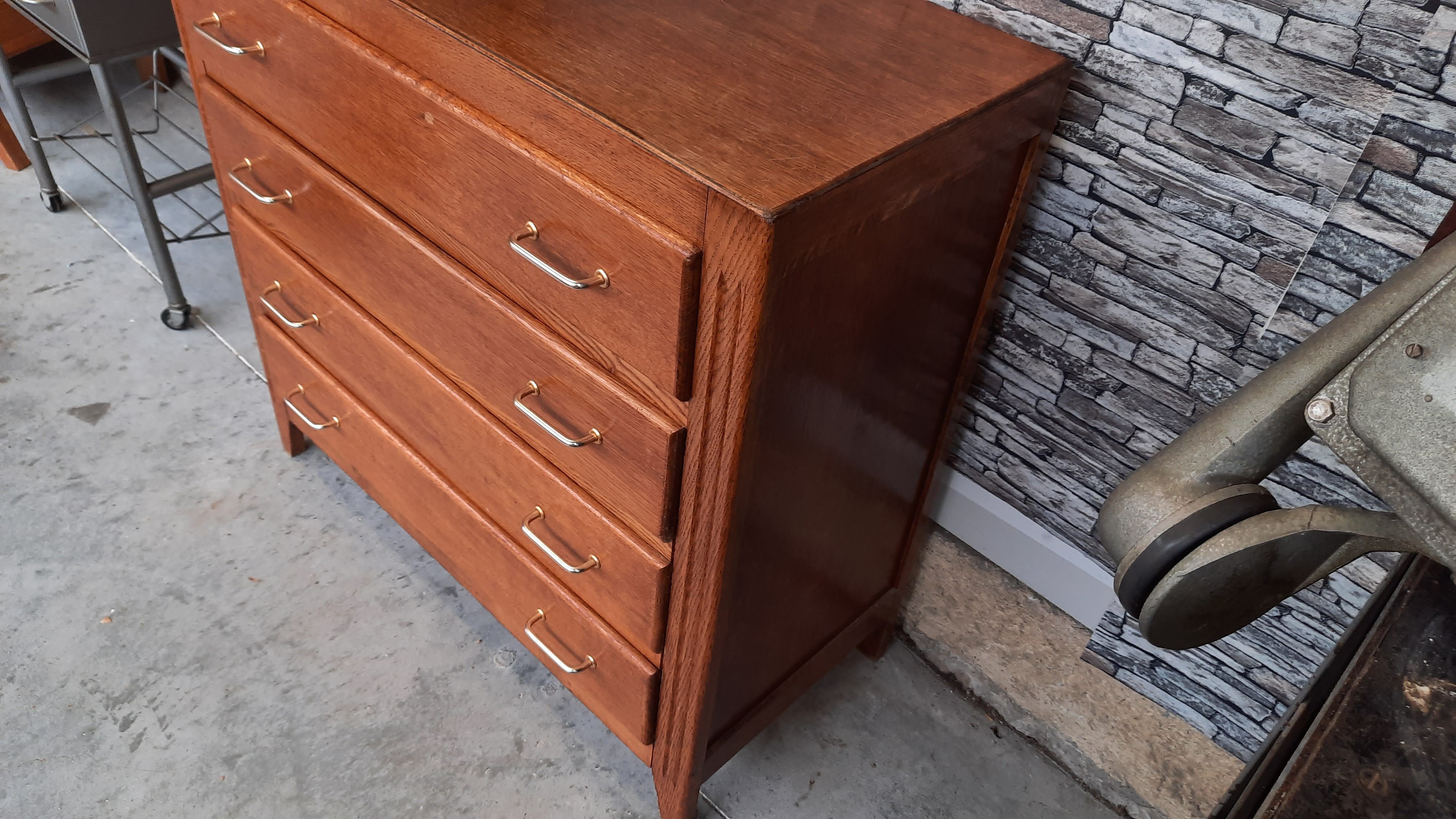 Scandinavian 1950s chest of drawers