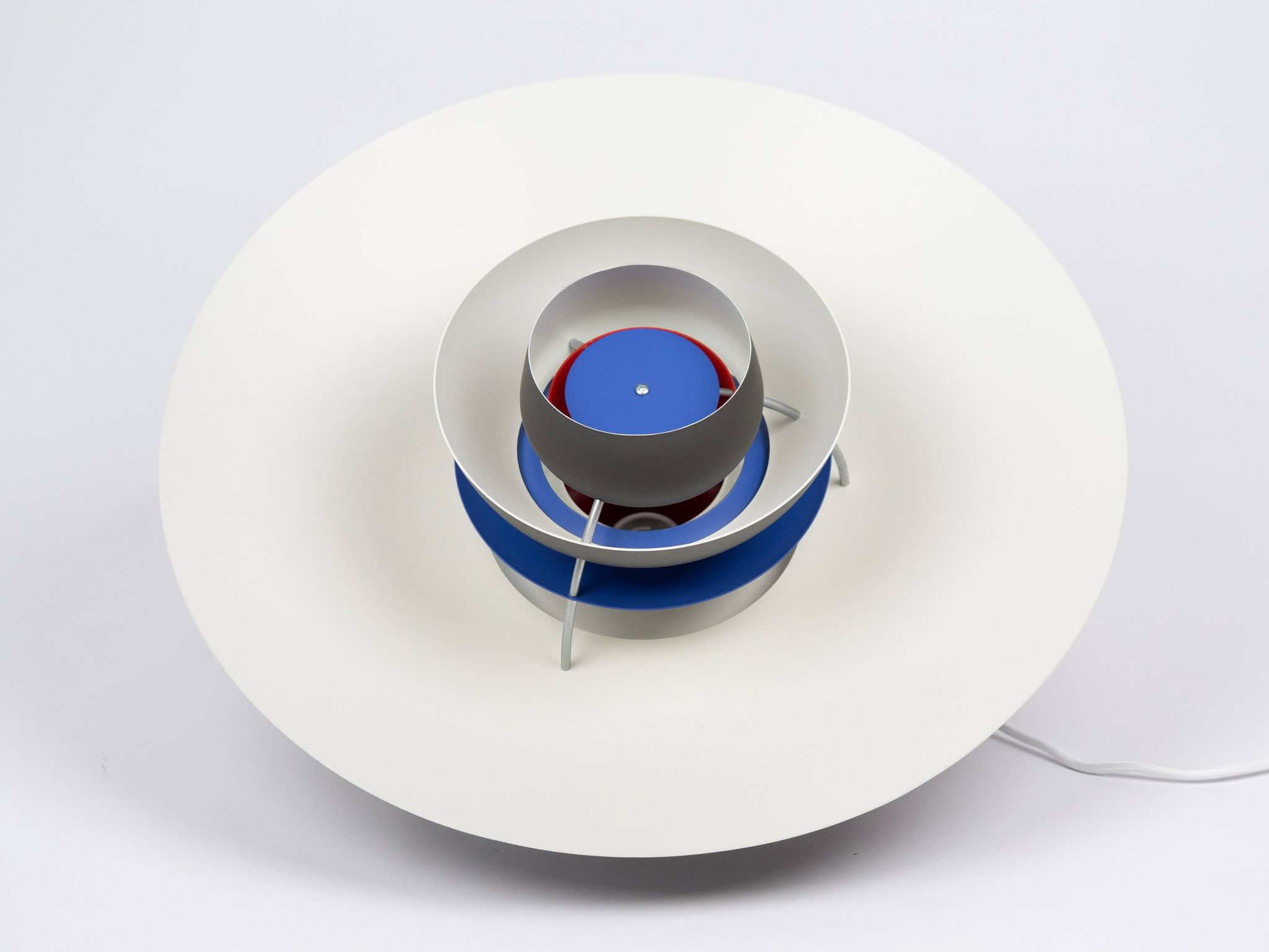 Suspension danoise PH 5 par Poul Henningsen, Louis Poulsen