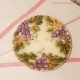 Antique slip plate – Vine leaves and bunches of grapes