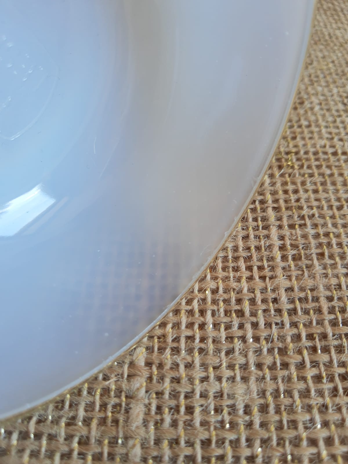 6 ramekins leach oil, vintage golden white