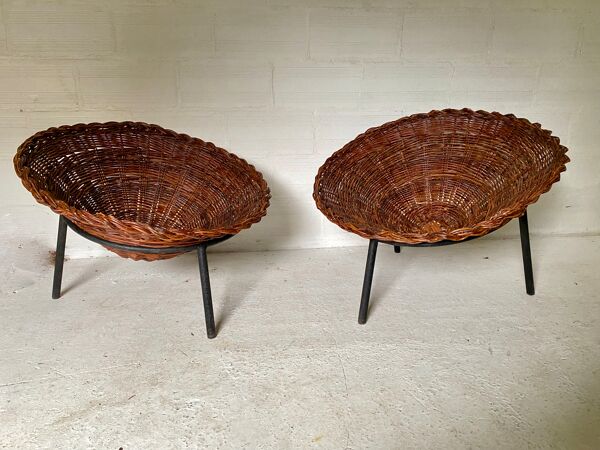 Paire de fauteuils corbeille en osier
