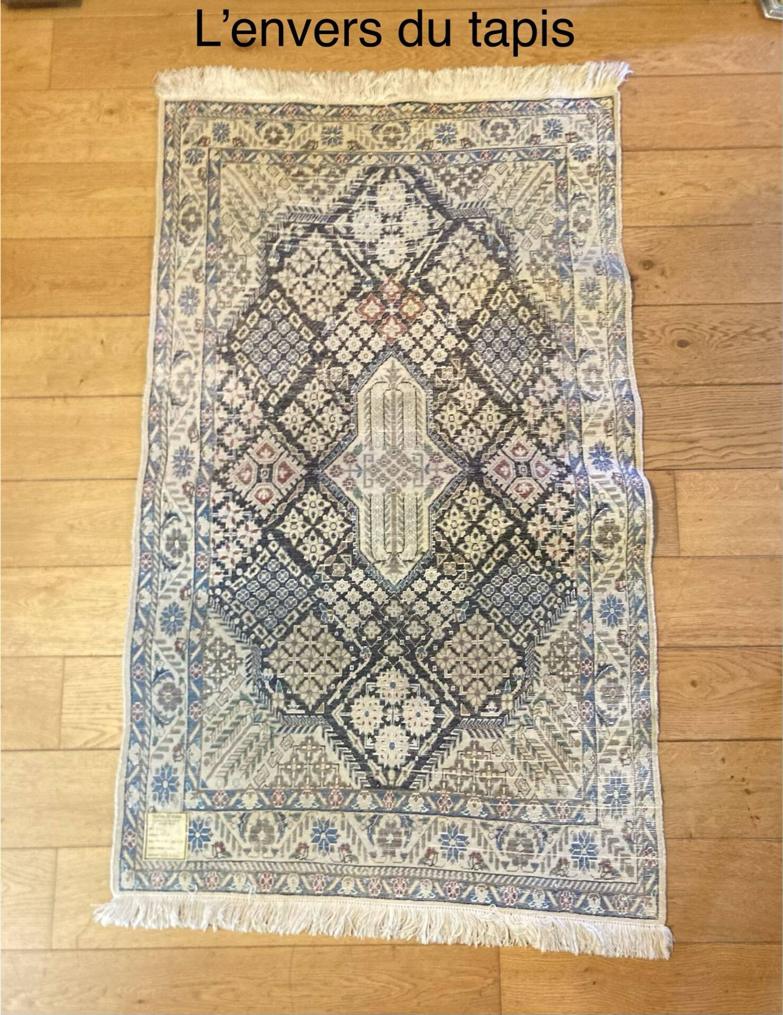 Carpet from the Irian region, 20th century, made of wool and silk.