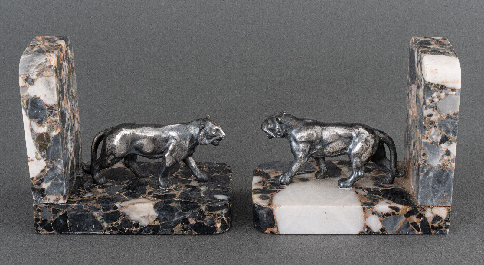Art Deco bookends in silver regulation panther decoration 1930