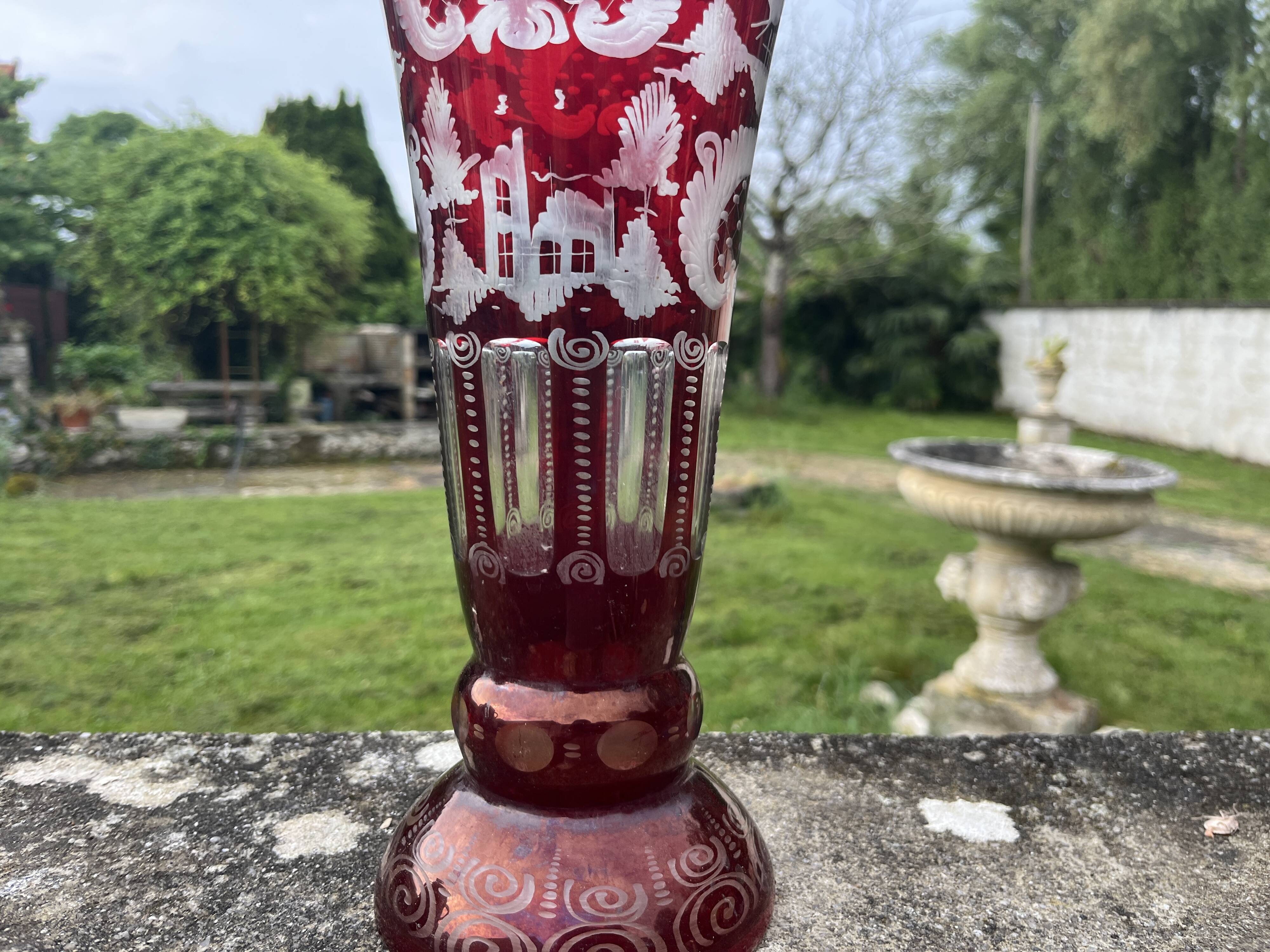 Ruby red crystal vase with peacock castle engraving - Bohemian style
