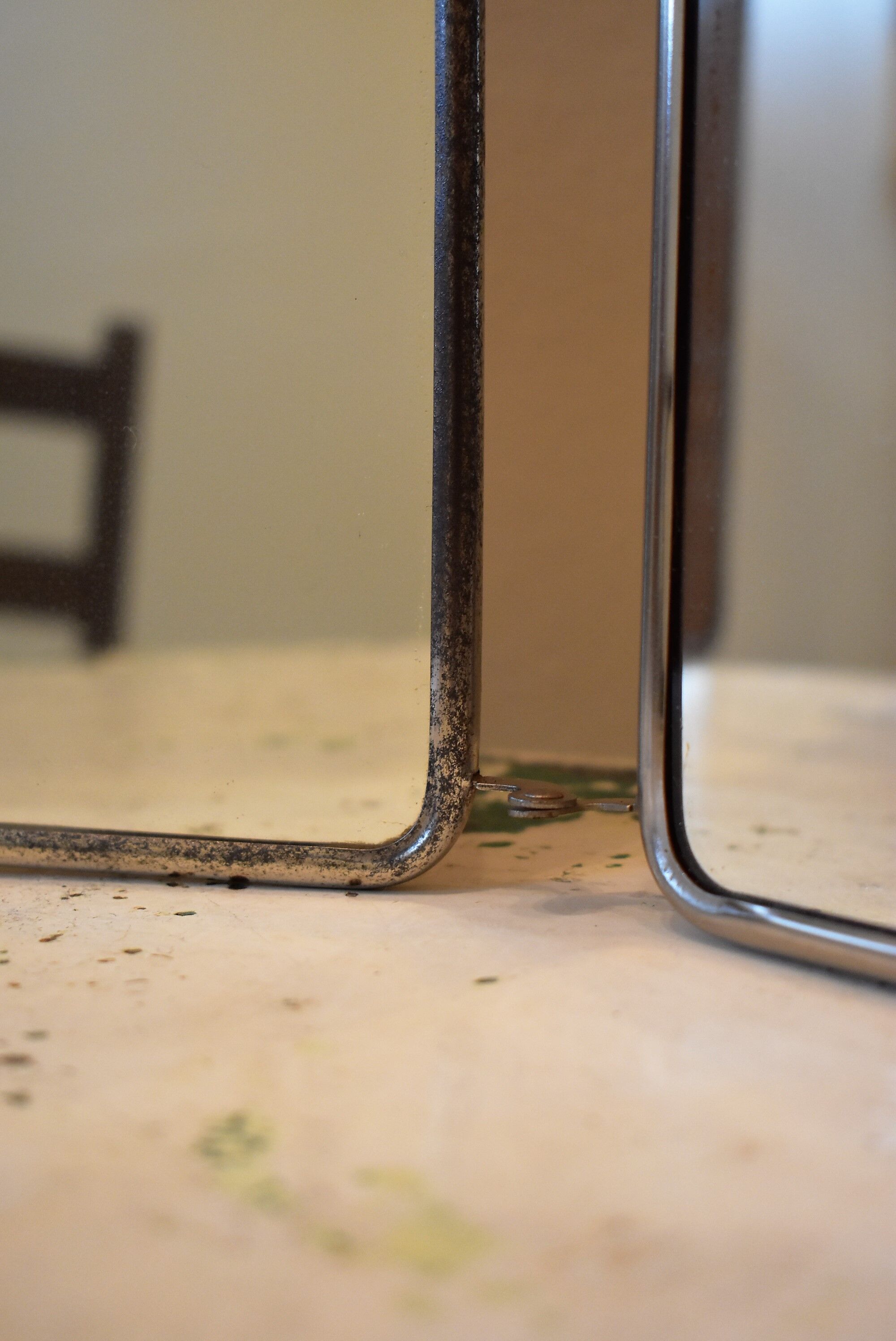 Vintage circa 1960 triptych mirror 18x24cm