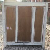 Green parisian buffet of water