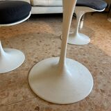 Saarinen round table