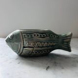 Fish vase graphic decor