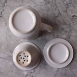 Parrot tea room