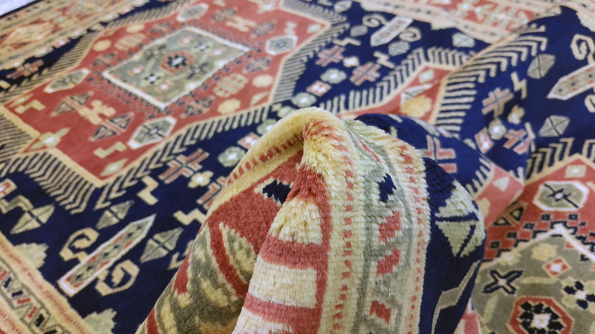Tapis d'orient entièrement fait à la main "karachi" 191x127cm