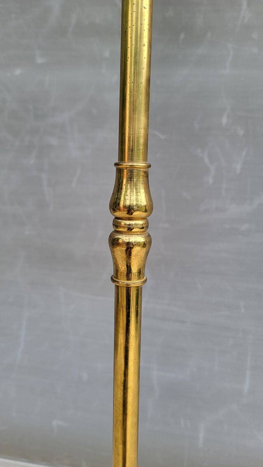 Telescopic floor lamp in gold brass from the 1950s with lampshade.