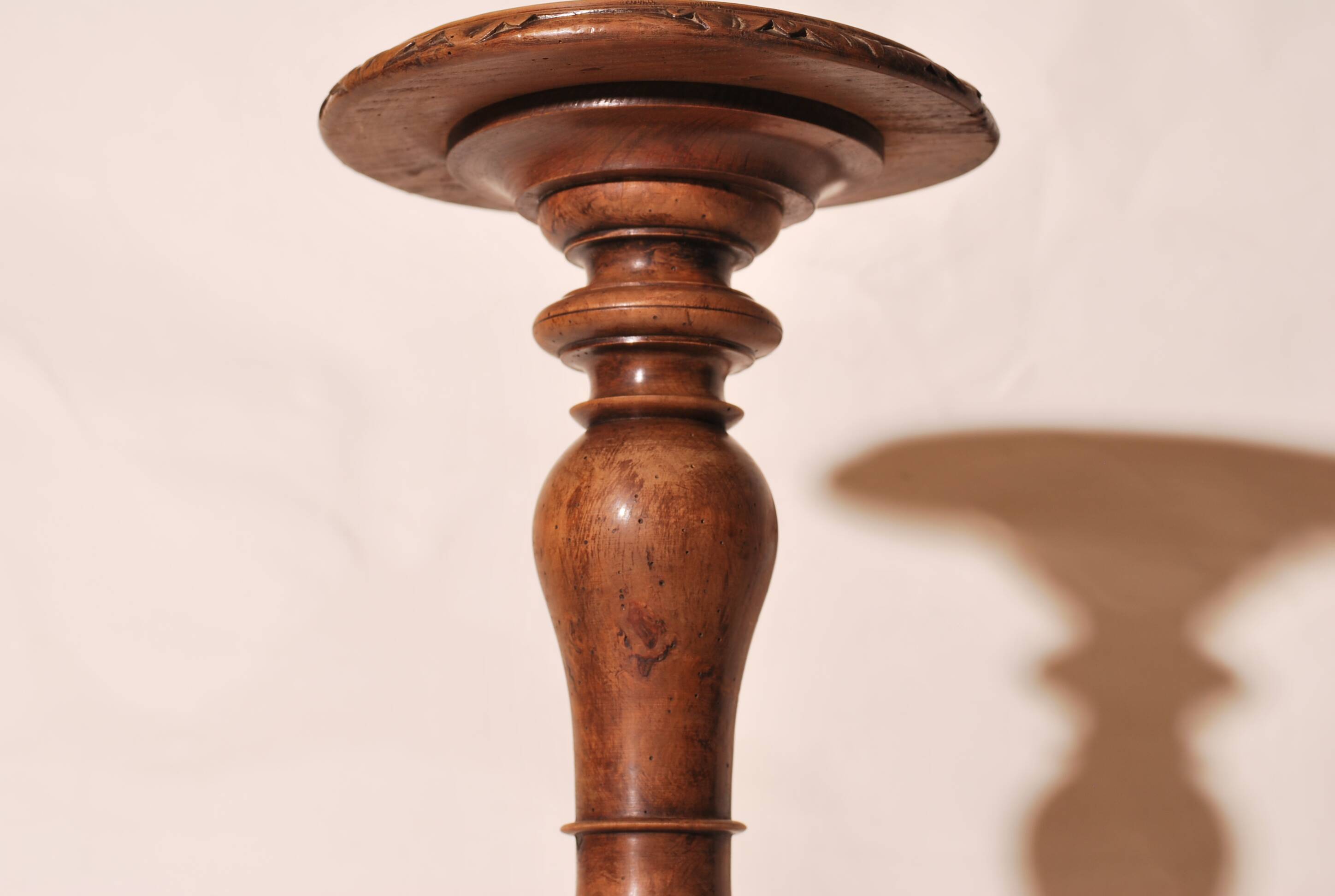 sculpted column, statue rest, plant holder