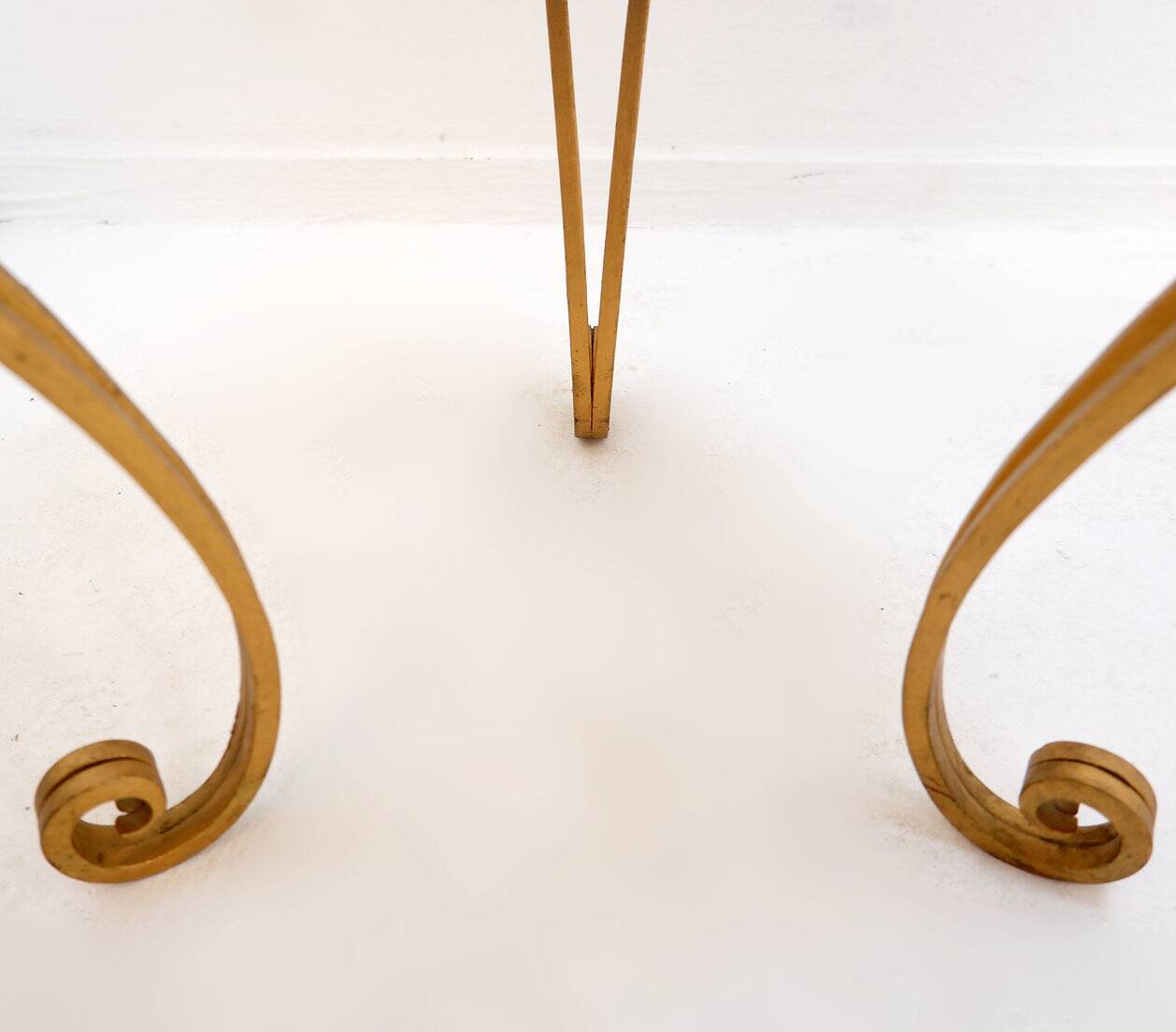 Art Deco Side Table in Marble and Gild Iron