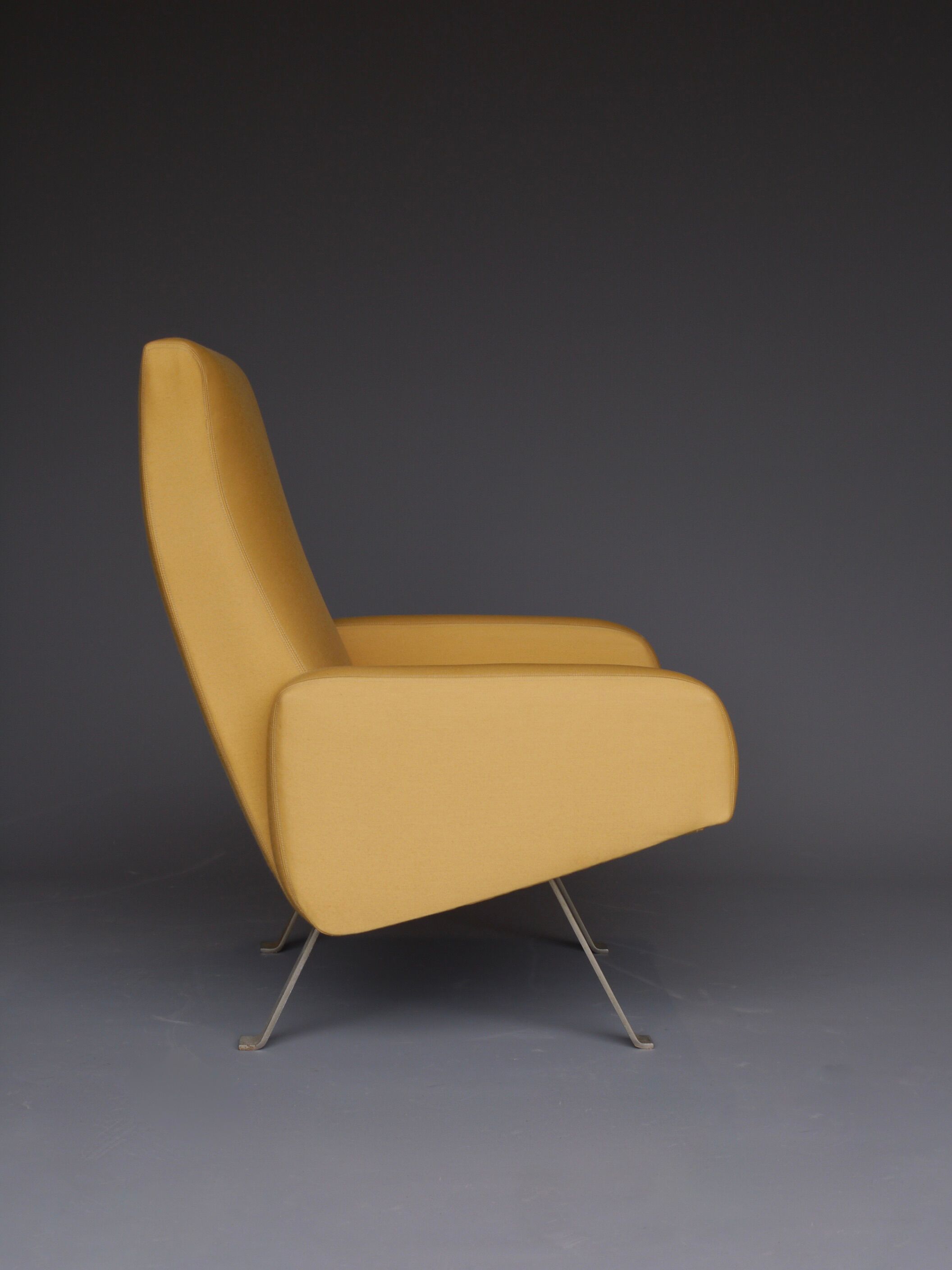 Lounge chair by Joseph-André Motte for Artifort. 1950s
