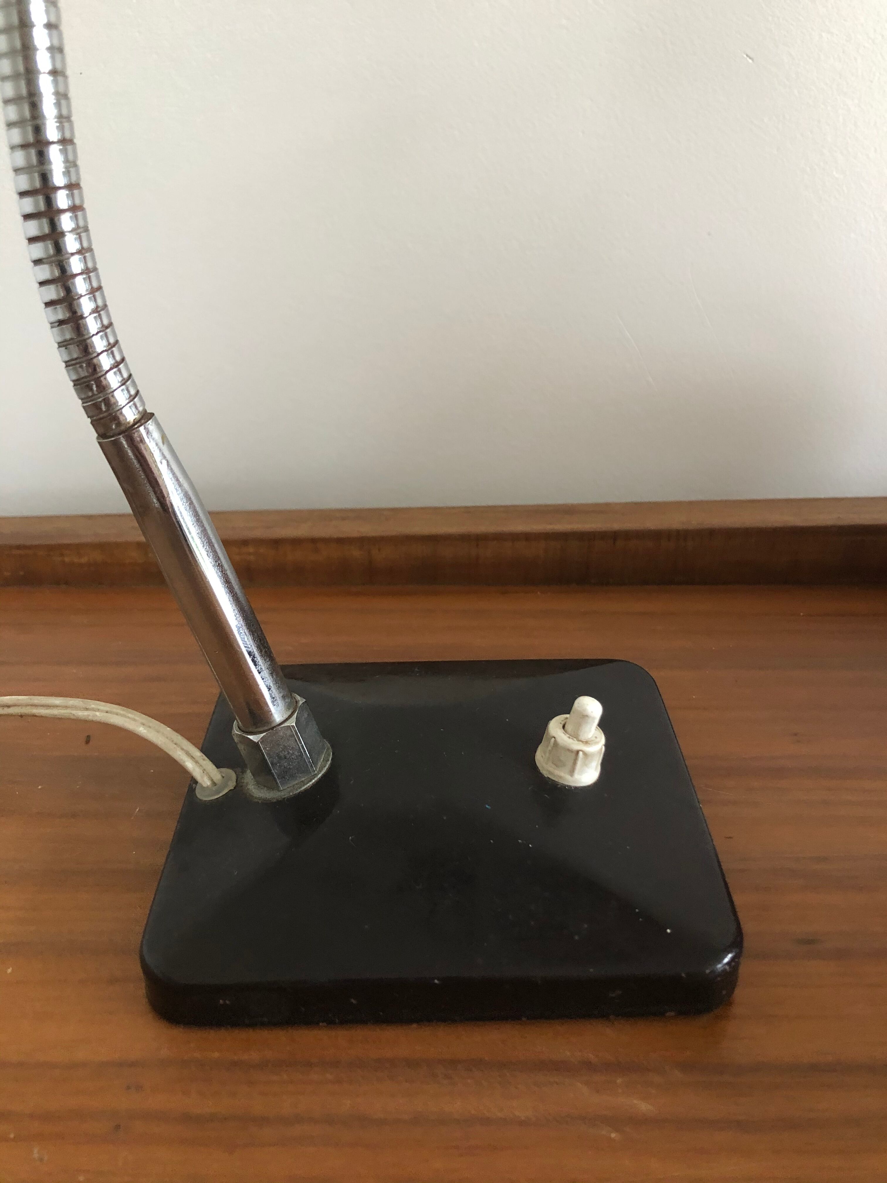 Vintage bakelite lamp