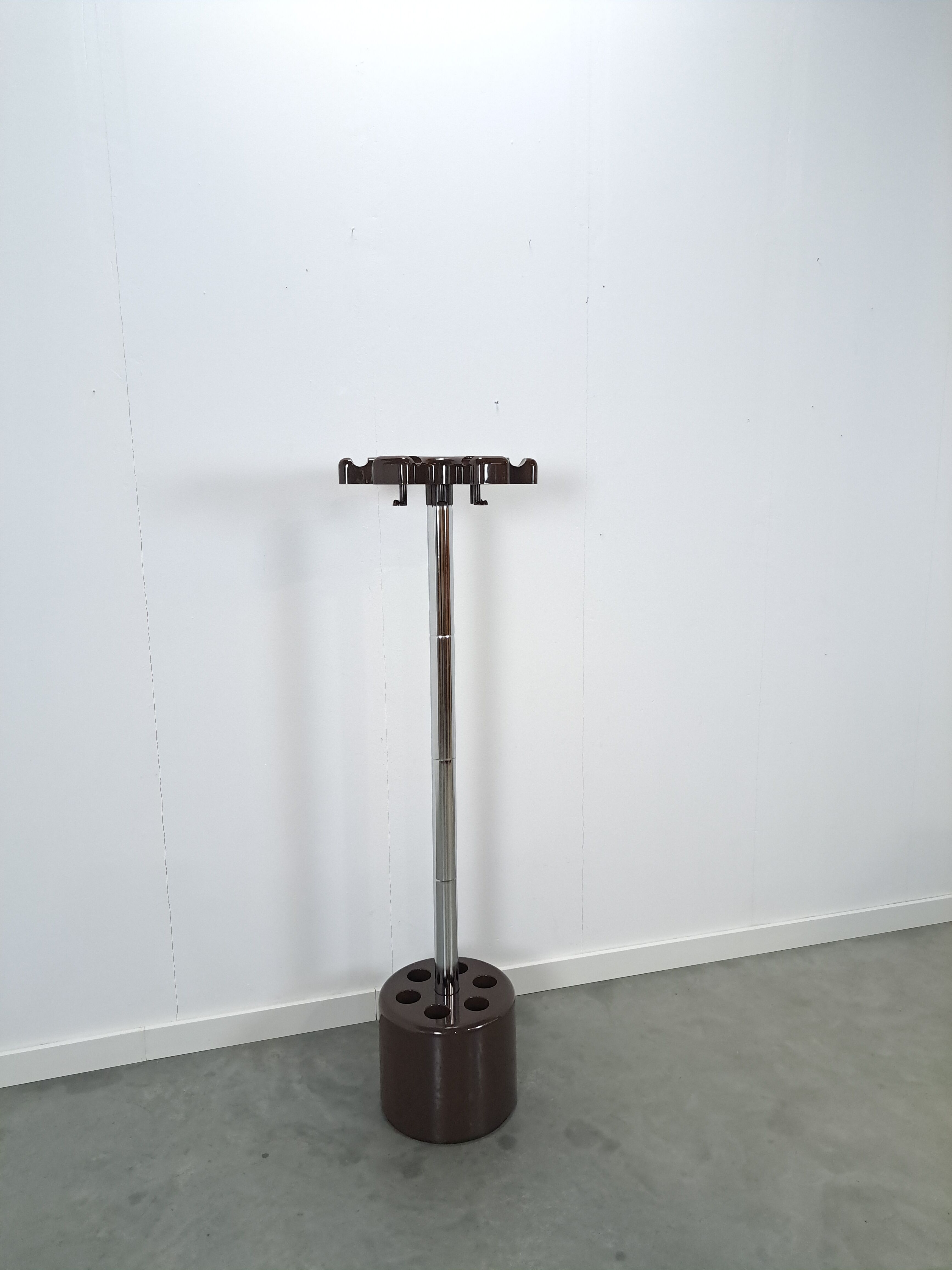 Bruine Velca Legnano kapstok, model VIP met chroom en kunststof