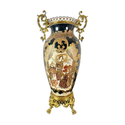 Vase en porcelaine Satsuma du Japon et métal doré XIXème siècle