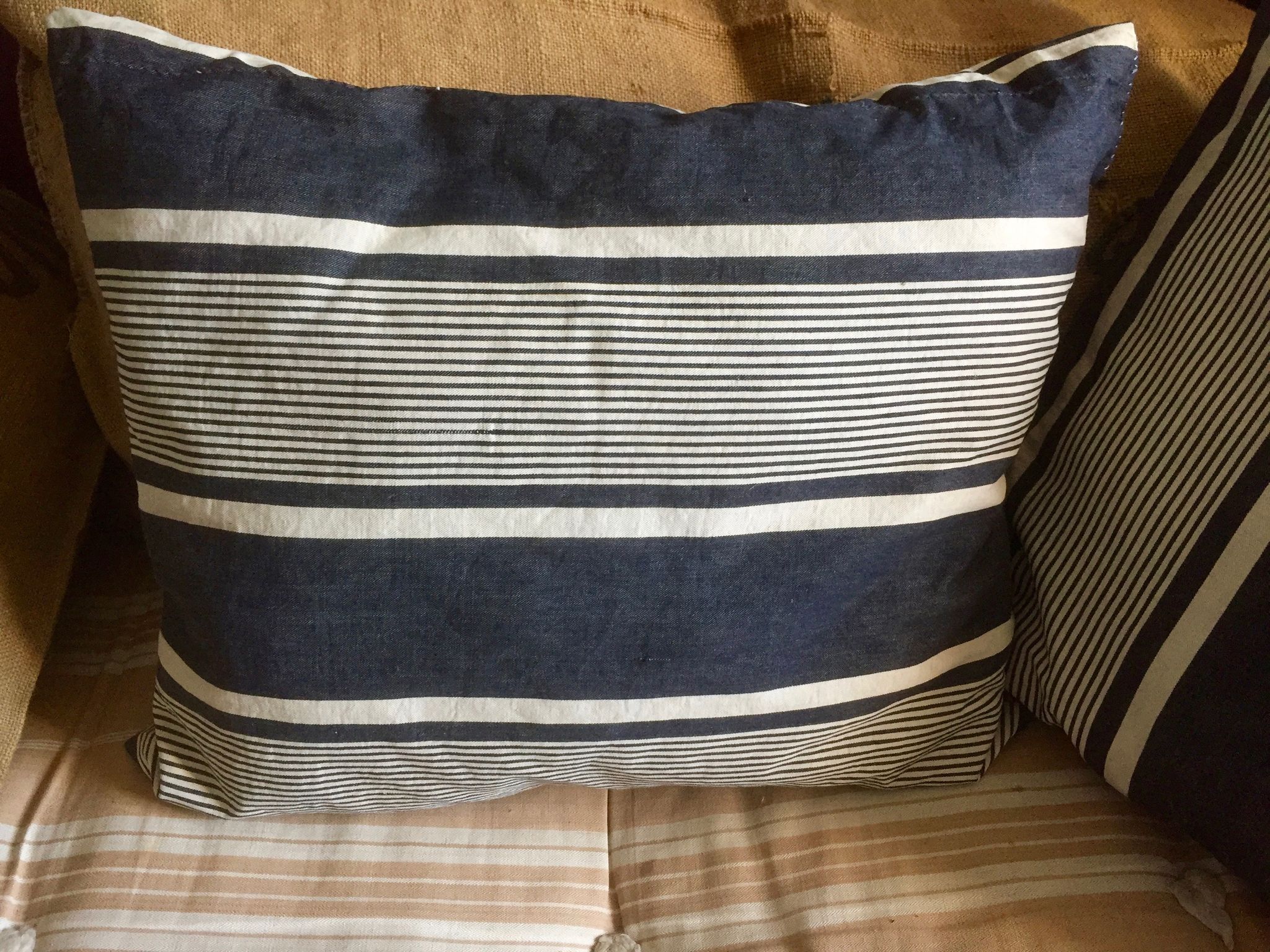 Coussin en toile à matelas ancienne