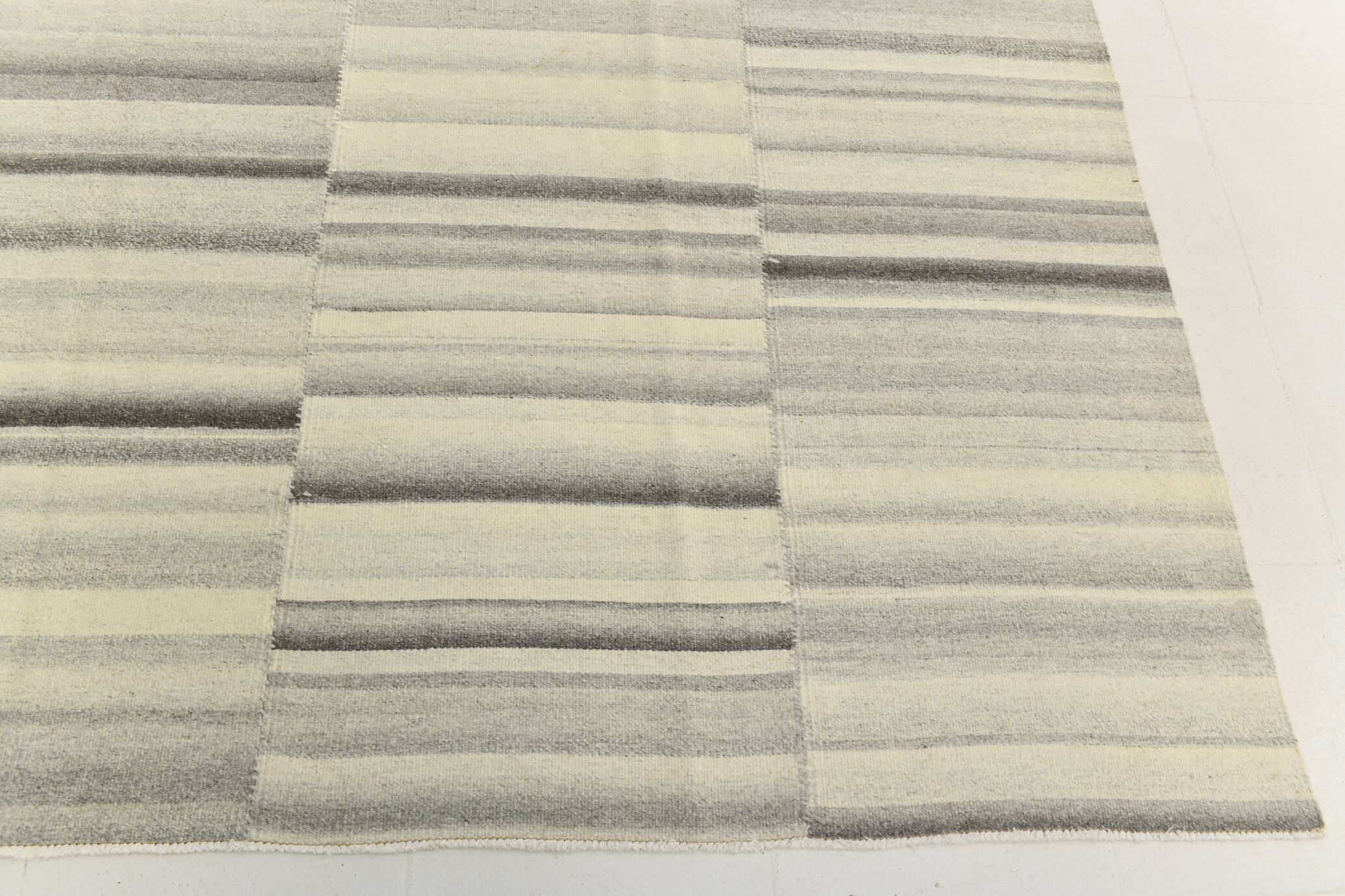 Mid Century Modern Large Vintage Kilim Rug, 307x396Cm