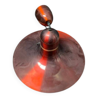 Red metal suspension