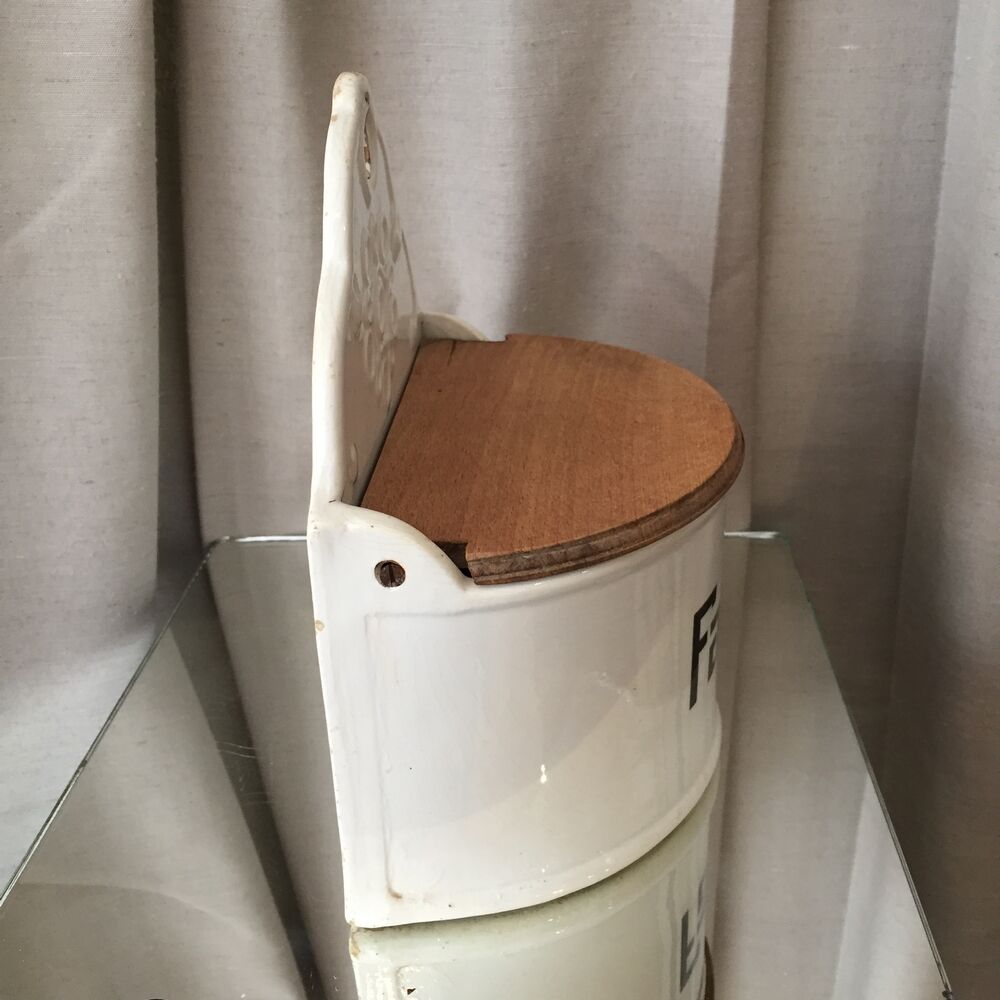 White flour pot wood lid