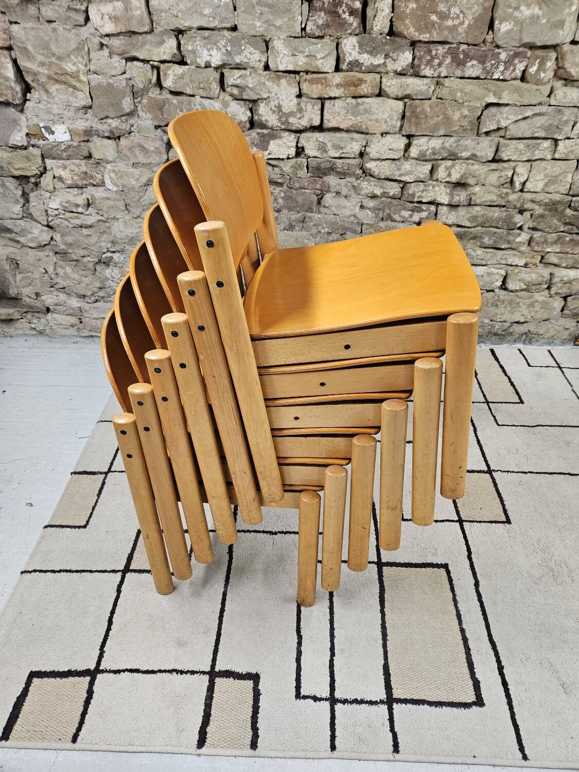 Lot 6 Danish stackable chairs 1970 vintage