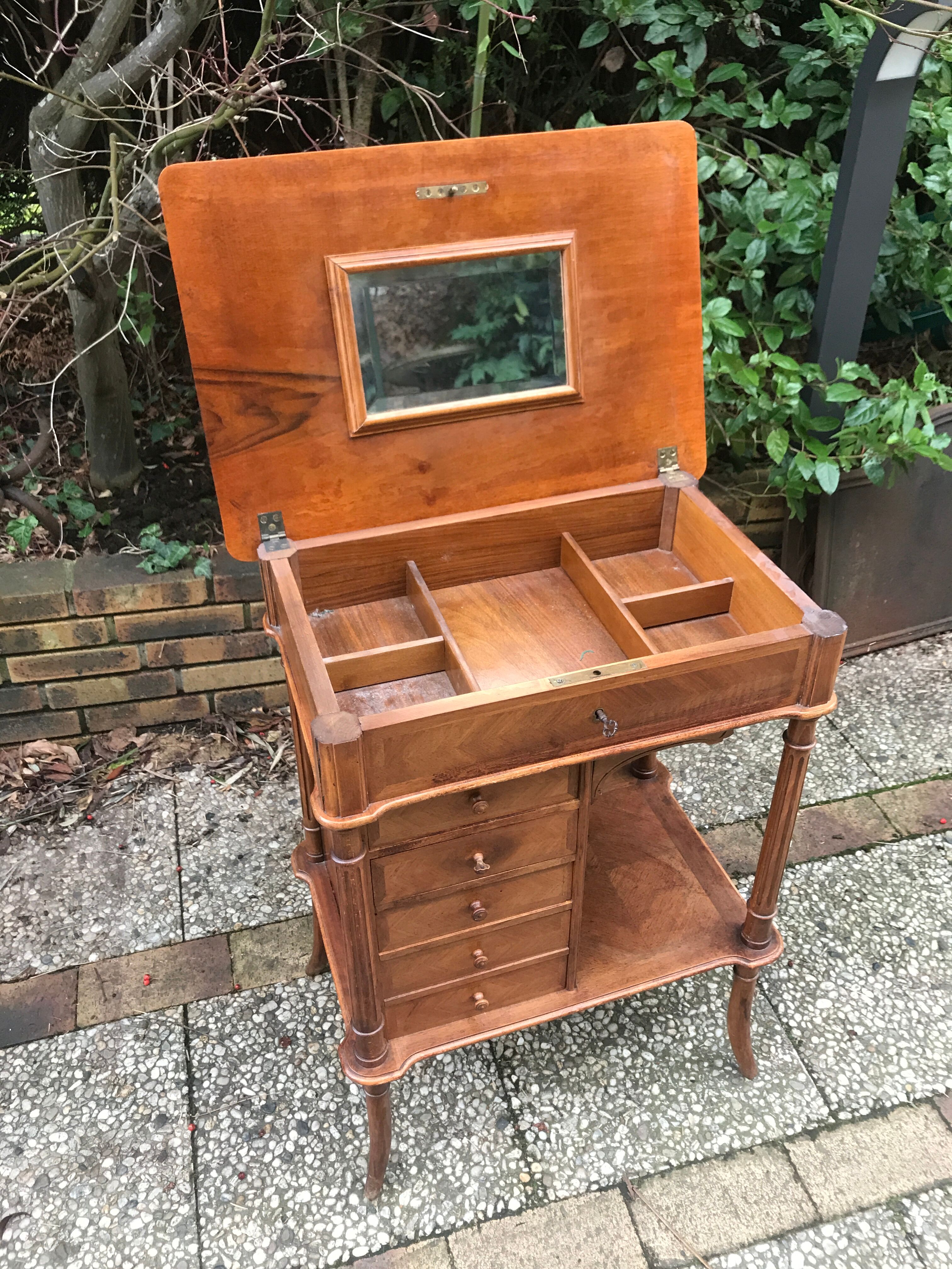 Dressing table walnut