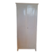 Armoire parisienne étroite
