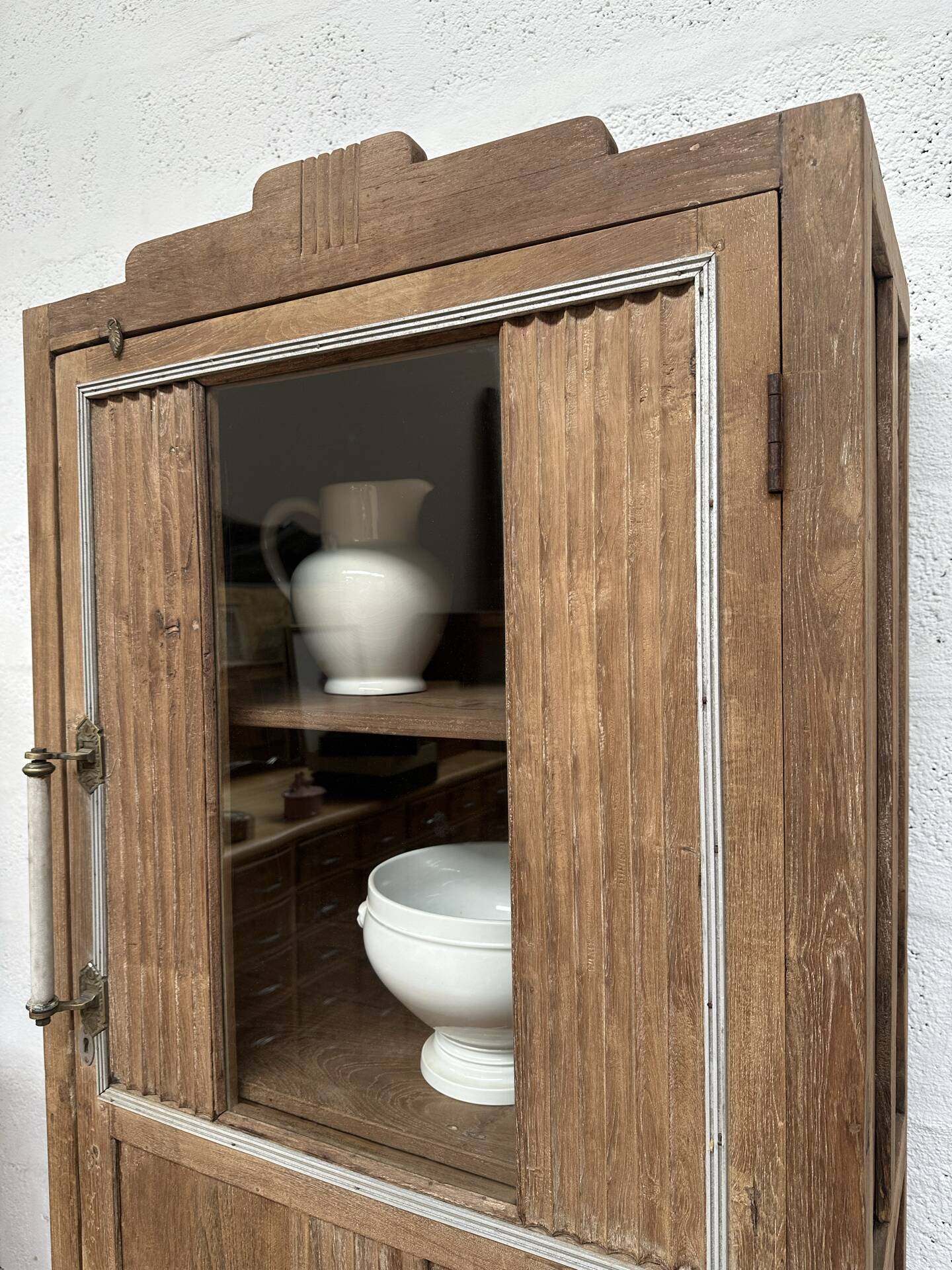 Ancienne armoire vitrée
