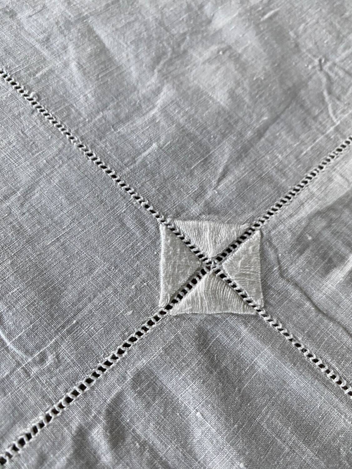 Tablecloth and 12 embroidered and monogrammed napkins