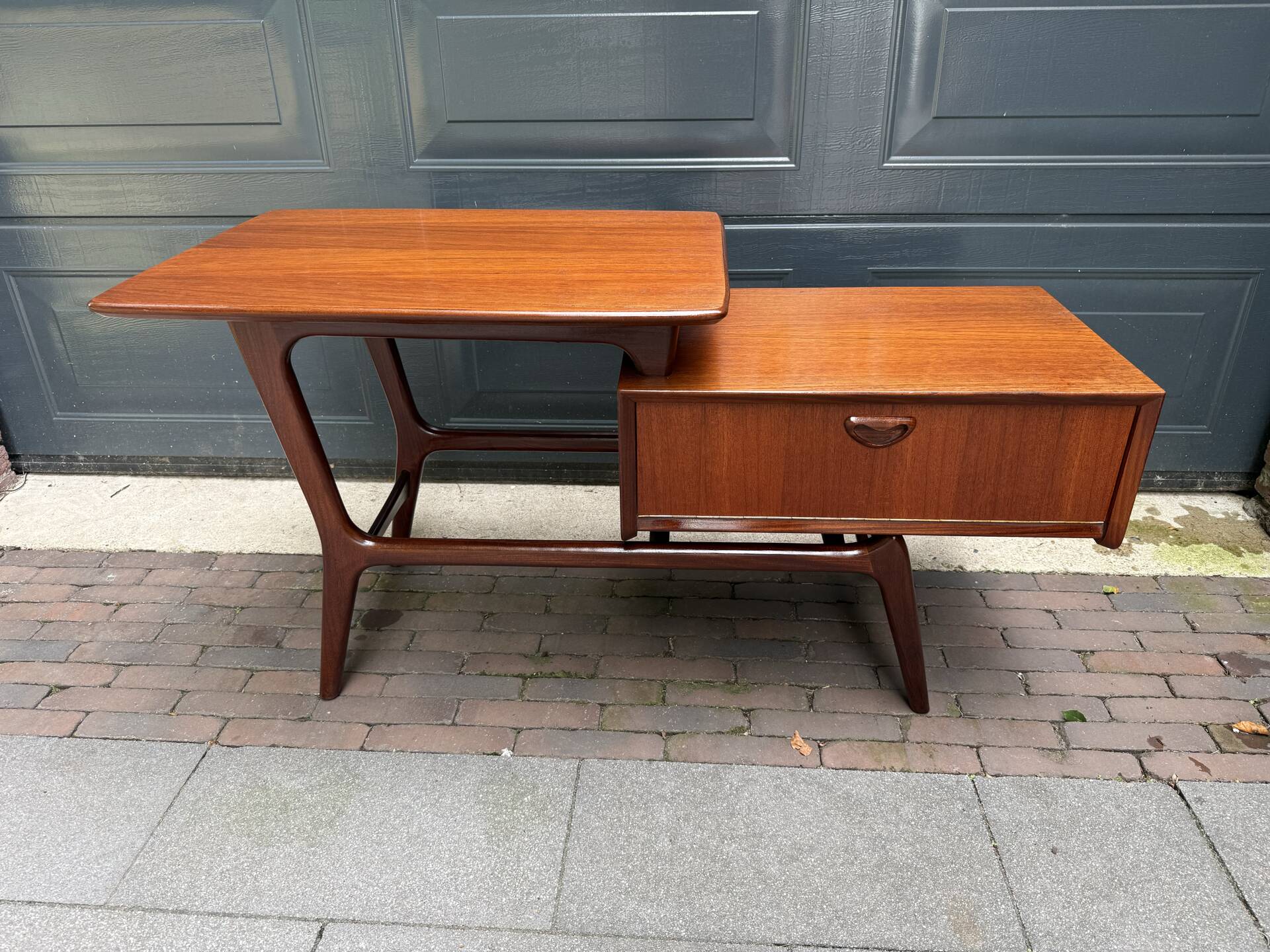 Wébe Tv table