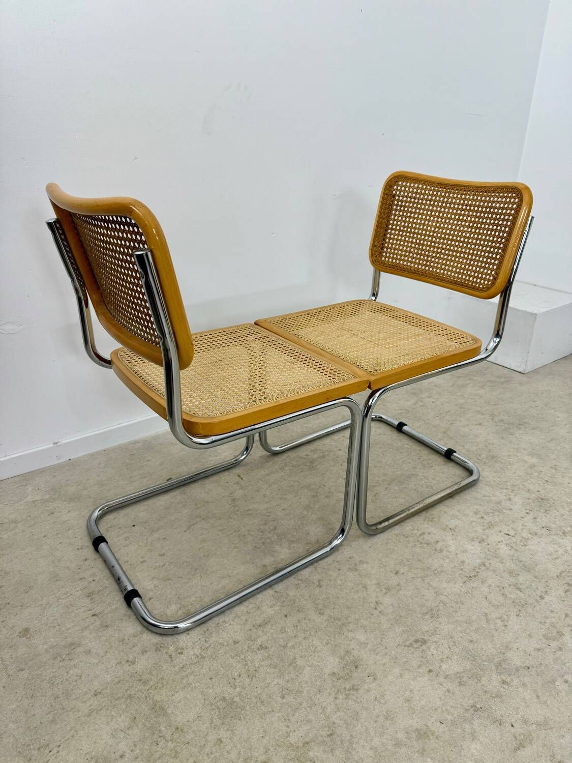 Lot of 2 identical caned chairs Cesca B32 design Marcel Breuer 1970 Made in Italy vintage