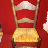 Chaise pour enfant ancienne