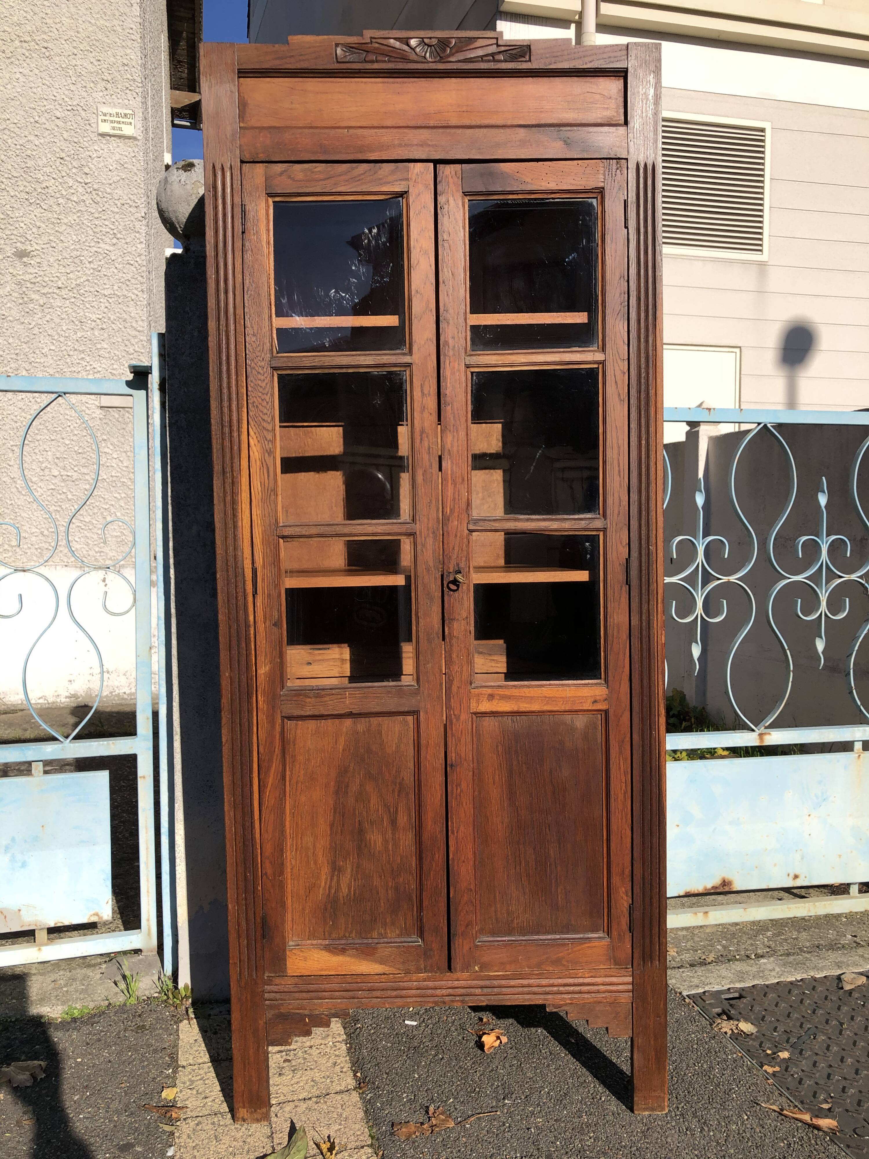 Armoire parisienne