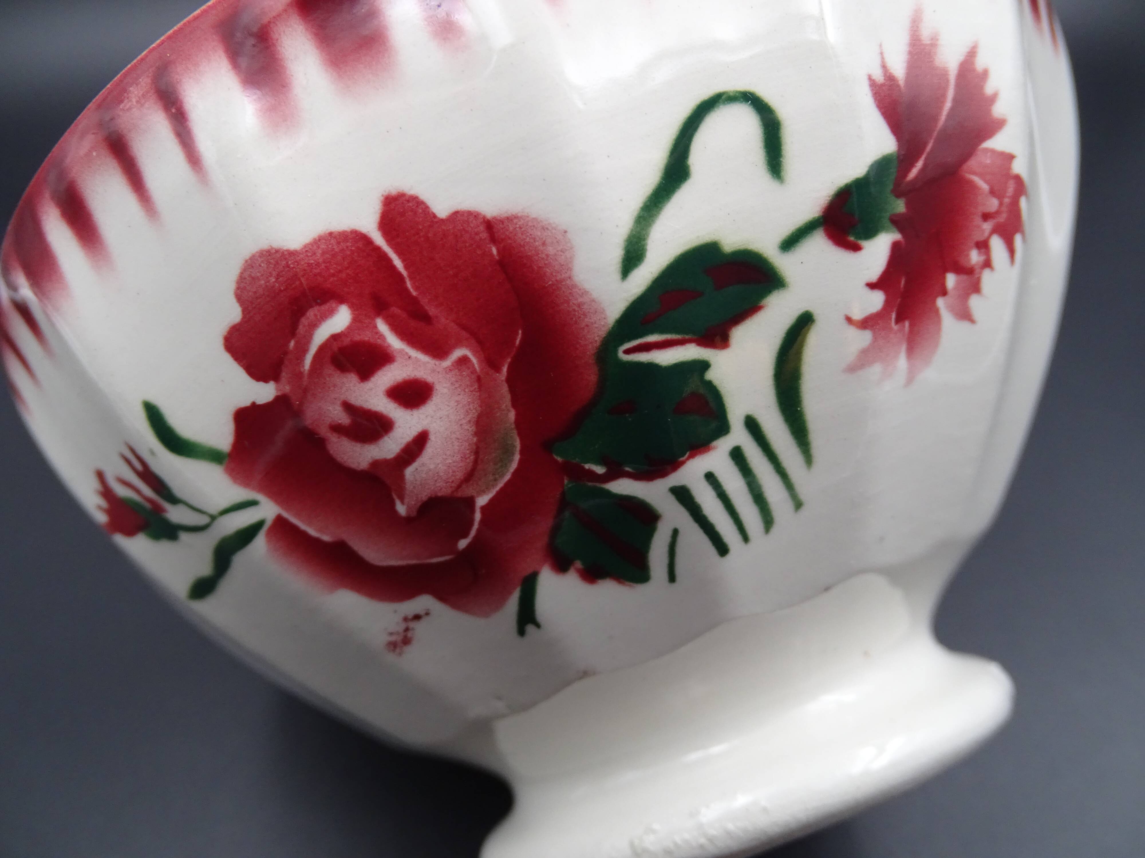 Sarreguemines earthenware bowl - Model Yvette - Circa 1940