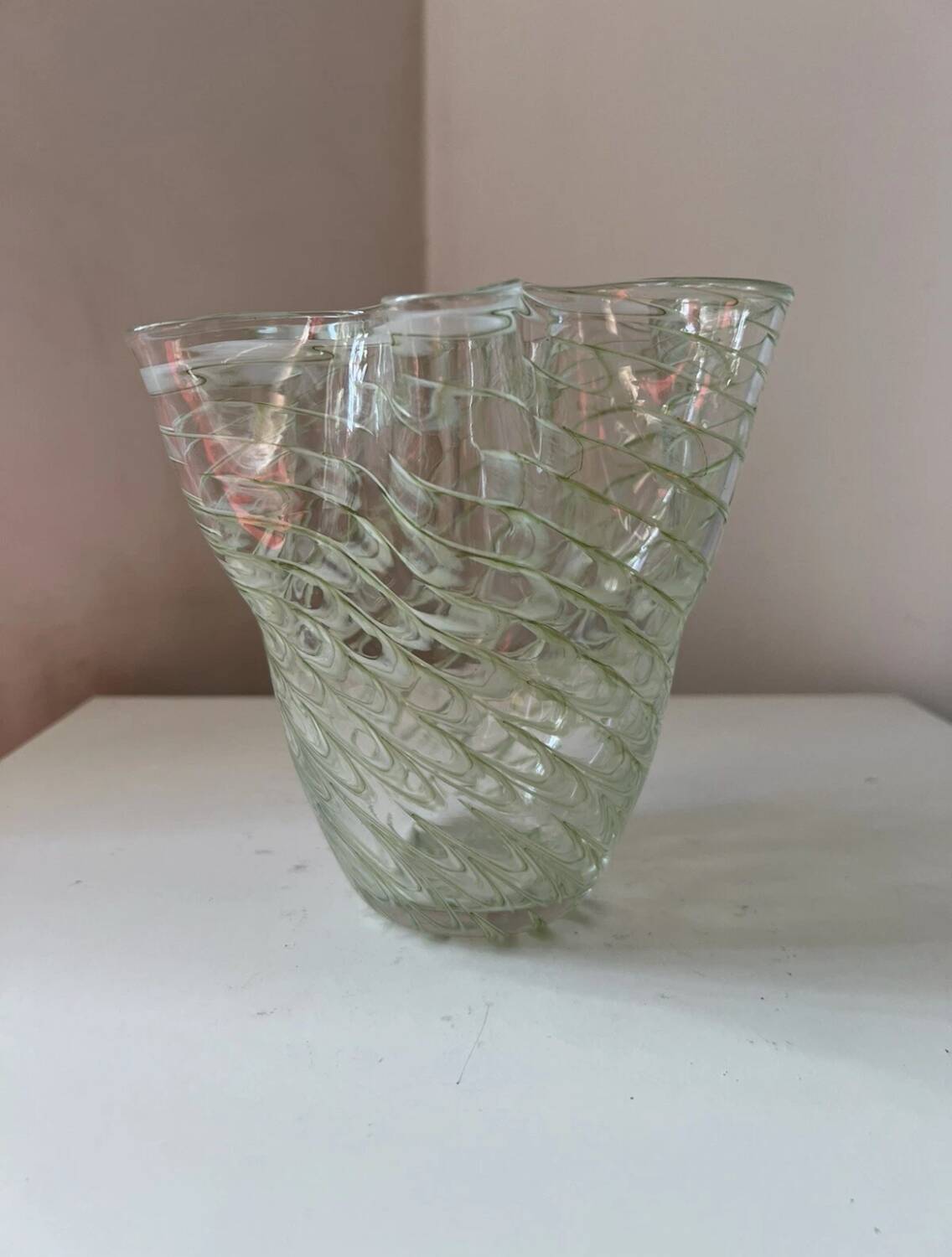 Filigree glass vase in the shape of a handkerchief with a corolla-shaped neck, Murano style