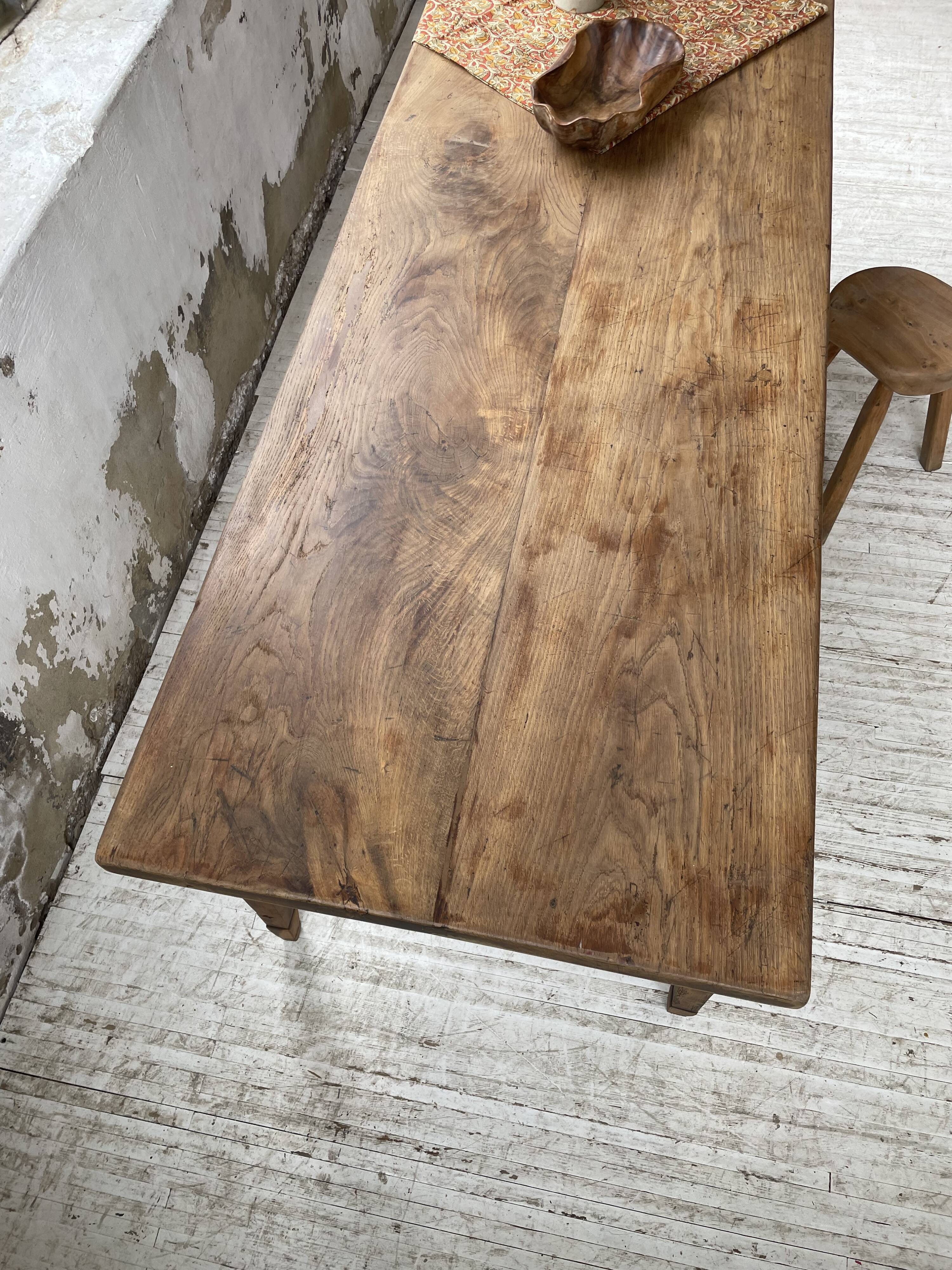 Farmhouse table in oak and walnut 2m